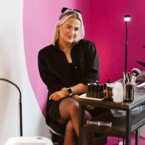 Lucy Walton 24 hour nail a thon charity