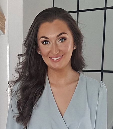 Alyx Olivia Mills headshot