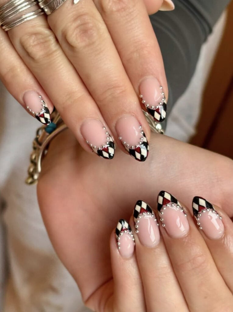 Image courtesy of Instagram.com/nails.by.nikk