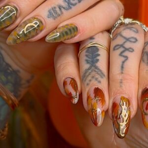 Chinese New Year 2026 nail art lead image courtesy of Instagram.com/emilygossipnails