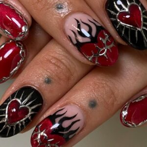 Image courtesy of Instagram.com/nailsbloodynails