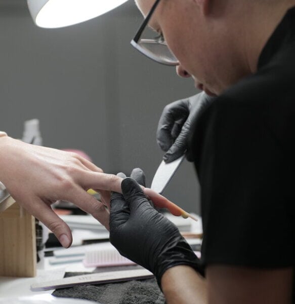 Kirsty M SSAs25 Nail Stylist