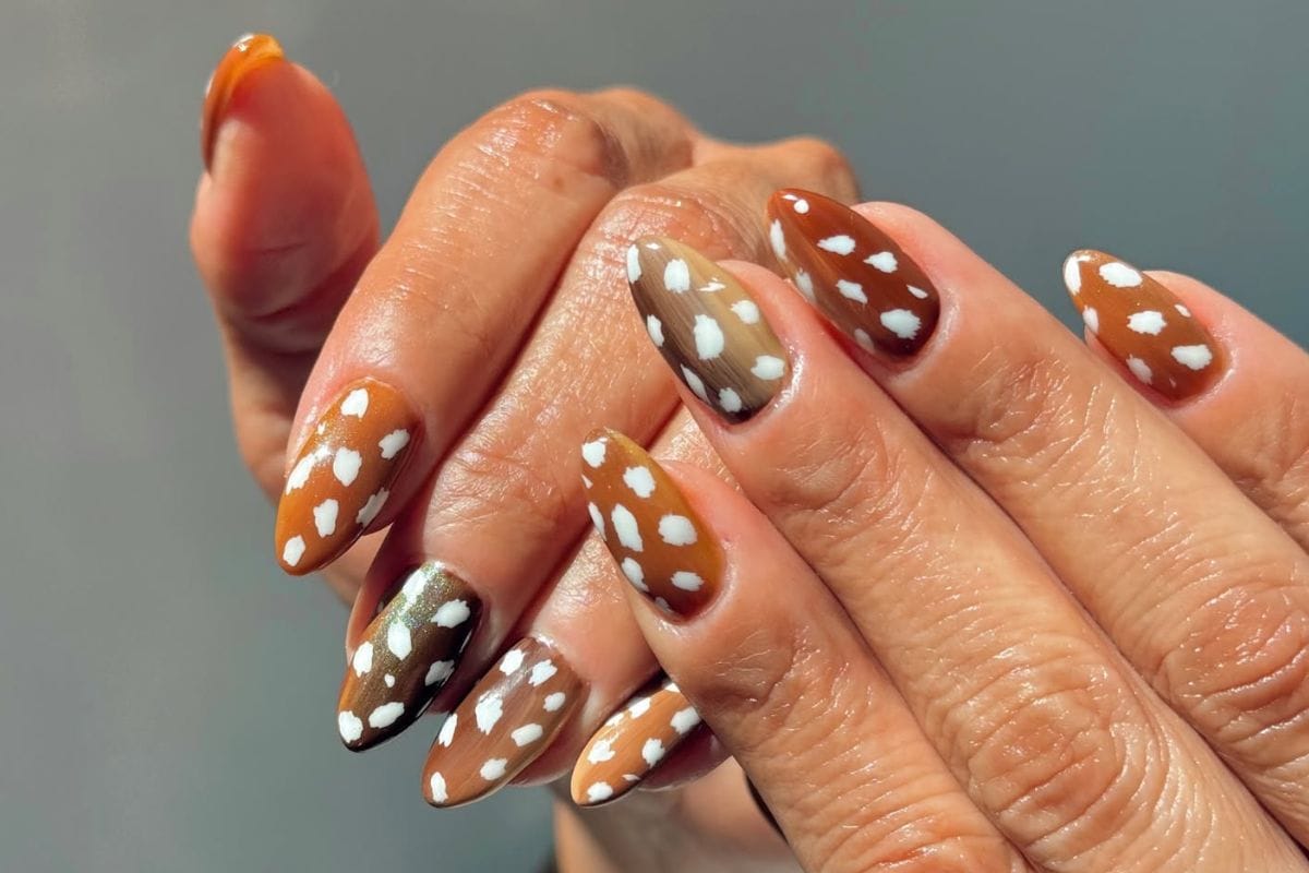 Bambi print nail designs lead image courtesy of @nailartbyqueenie
