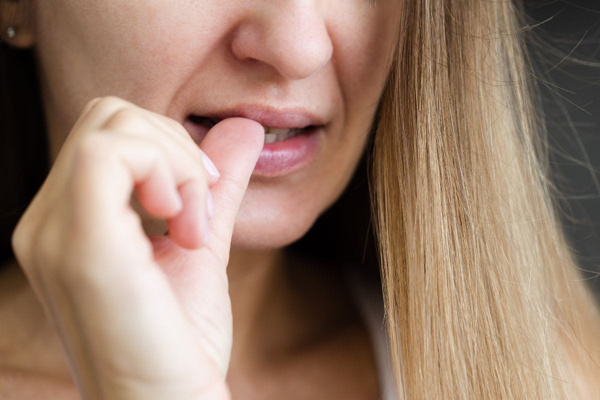 Nail biting canva image 3