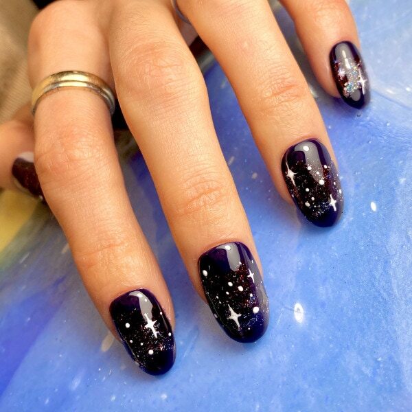 Sparkle Christmas Nails Step 6